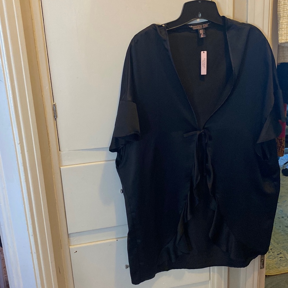 Black satin robe Victorias Secret New with Tags
